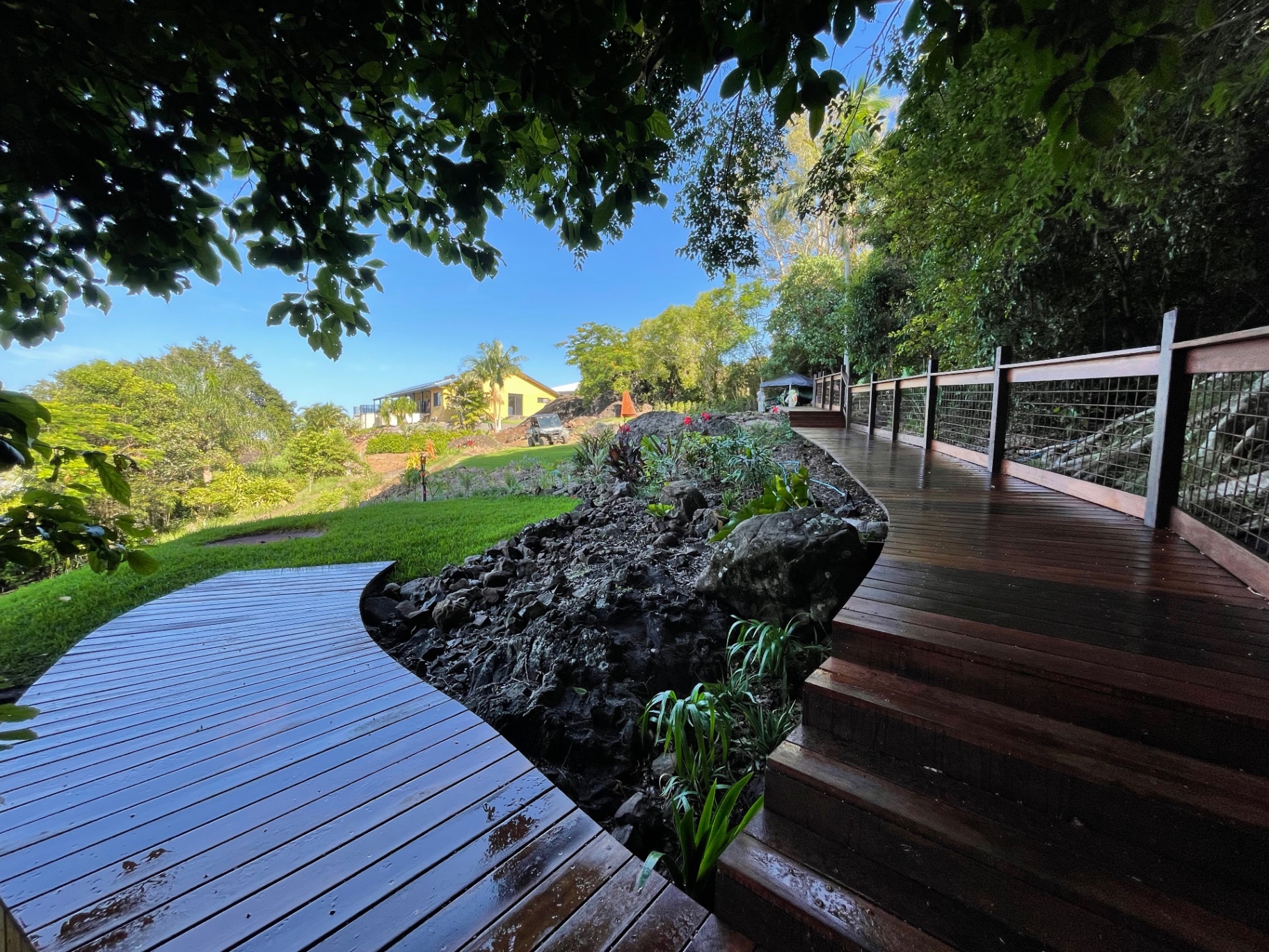 Sweeping Deck & Garden Loop